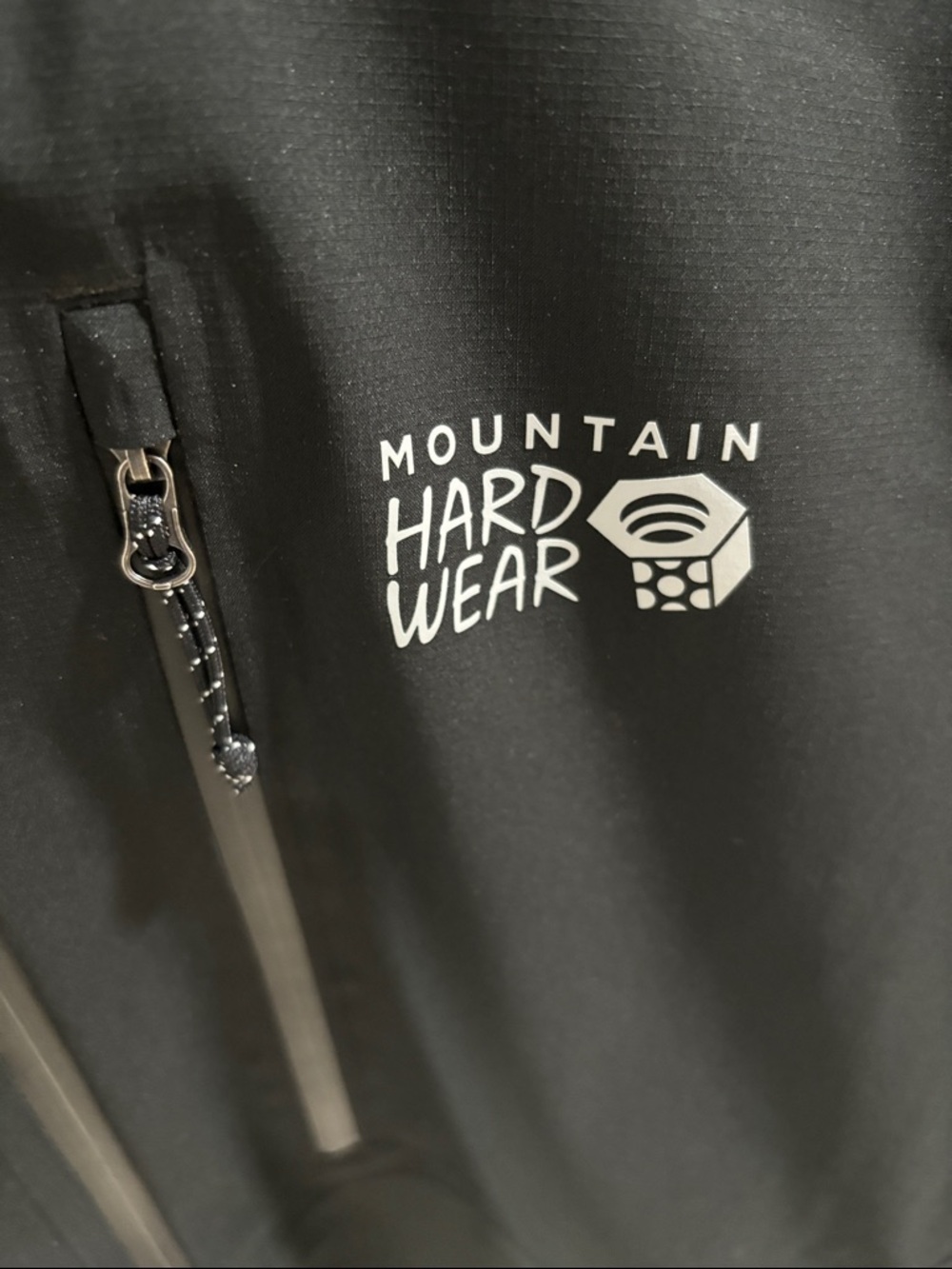 Mountain Hardwear Black Hooded Rain Jacket. - Picture 2 of 9